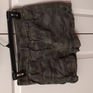 Sanctuary Women's camouflage shorts